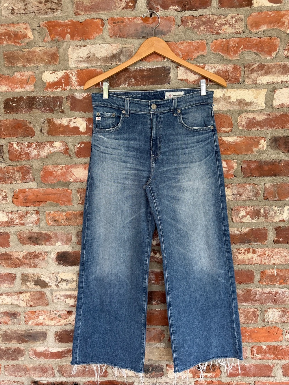 AG Adriano Goldschmied Saige Wide Leg Crop Jeans 27‎  Denim Raw Hem